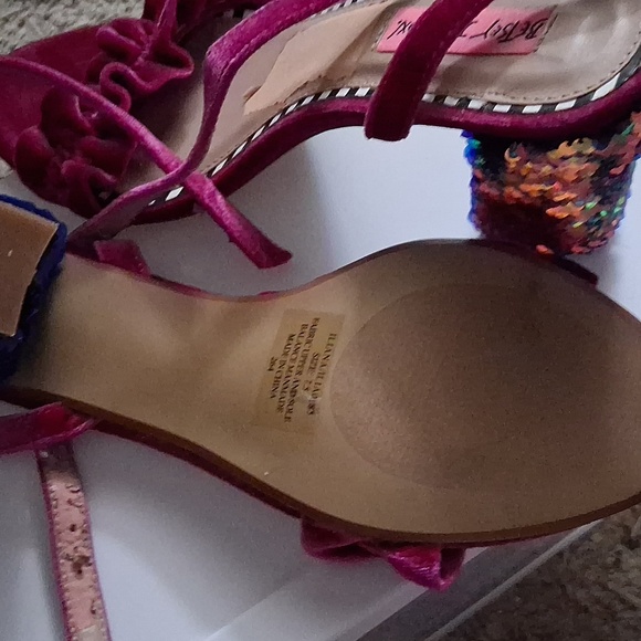 Betsey Johnson Iliana velvet sequin heels - Picture 9 of 9